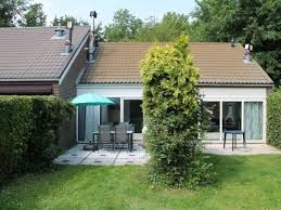hundefreundliches modernes ferienhaus im ferienpark aquadelta fazantendreef 9 in bruinisse niederlande holl modernes ferienhaus ferienhaus hund ferienhaus