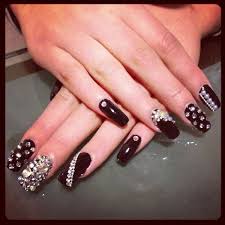 Uñas hermosas decoradas con piedras brillantes. Unas Decoradas Delicadas Con Piedras Unas Bonitas
