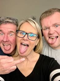 Remove thumb from photo?