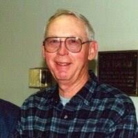 Robin Cahoon's Instagram, Twitter & Facebook