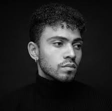 Styling service for photographers using client closet?