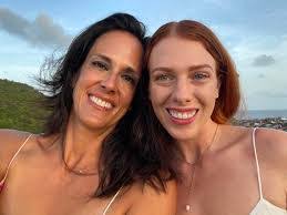 Summer Estes's Instagram, Twitter & Facebook