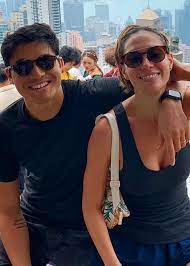 Golding has been a presenter on bbc's the travel show since 2014. Henry Golding Ehefrau Vermogen Grosse Tattoo Herkunft 2021 Taddlr