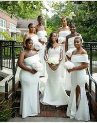 African American Black And White Wedding Party Beautiful African American Bridesmaids And Their Stunning Dresses Fashenista American Wedding Dress Bridesmaid Dresses Strapless Gorgeous Bride