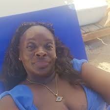 I made a spinach salad with Hennessy Balsamic vinaigrette. I think they  liked it. This was the salad line where servers picked up the salad orders.