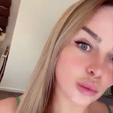 🇮🇪bee🇮🇪 (@10585bee)