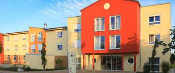 Entworfen und errichtet wurde diese haus von baumeister paul meinel für caroline günther. Senioren Pflegezentrum Haus Carolin In Offenbach Rheinland Pfalz