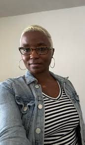 Hello, I'm Val and I offer Reflexology. The benefits are endless and it is  so good for overall wellbeing. If you would like anymore information please  just message or call me i