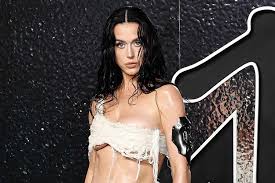 Katy Perrys Daughter Daisy Has a Feature on Her Moms New Song Wonder