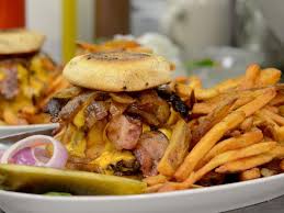 Finde diesen pin und vieles mehr auf streetfood germany von next public relations. Eating A Hamburger In Hamburg Germany Eater