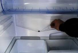 Buzdolabınızı su sızmasını önlemek için ayak ayarını nasıl yapmalıyız? Buzdolabindaki Tahliye Deliginin Temizlenmesi Buzdolabinin Drenaj Sistemi Bagimsiz Olarak Nasil Temizlenir