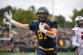 Blugolds take down Falcons 27-14 in homecoming win