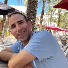 Chris Wiles (@Burghtrout)