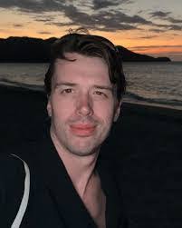 Mark Helsen's Instagram, Twitter & Facebook