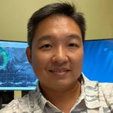 Eric Lau's Instagram, Twitter & Facebook