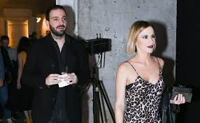 Έχει ιδρύσει την εταιρεία wellb by nadia boule, με οργανικά. Nantia Mpoyle Den Fantazeste Ti Dwro Ths Ekane O Syntrofos Ths Fthis Gr