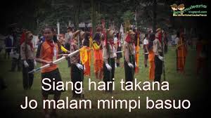 Cinta luar biasa membuatku harungi segala cinta luar biasa dan hadirmu sinari segala. 10 Contoh Lirik Lagu Dan Video Yel Yel Pramuka Penggalang Rejeki Nomplok