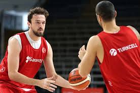 Sertaç şanlı galatasaray cafe crown'da. Sertac Sanli Herkesin En Onemli Rakibi Fenerbahce Ntvspor Net