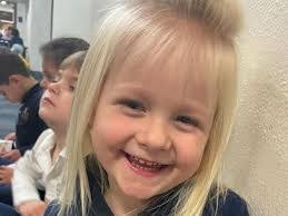 Christina Fawcett's Instagram, Twitter & Facebook