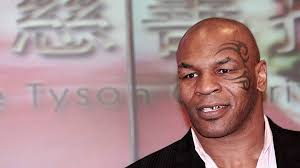 When i walked into the. Mike Tyson Mit Goldzahnen Und Tattoo Im Gesicht Wem S Gefallt