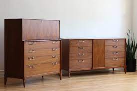 Red lion has been delivering innovative solutions to global markets since 1972 through communication, monitoring red lion controls. Red Lion Dresser Set Mirror Sharkgravy Has Rebranded