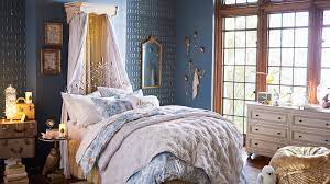 Pottery Barn S New Harry Potter Collection Includes Hogwarts Ready Trunks Harry Potter Bedroom Decor Harry Potter Room Decor Harry Potter Bedroom