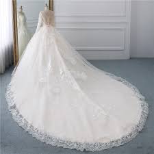 Gorgeous Bodice Detail On This Plus Size Wedding Gown With A Long Court Train Long Wedding Dresses Lace Old Fashioned Wedding Dresses Dream Wedding Dress Lace