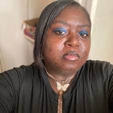 Tawanda Robinson's Instagram, Twitter & Facebook