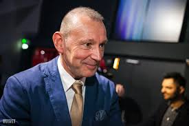 Győrfi pál fia új kihívást indított, fontos dologra figyelmeztet vele. Velvet Gumicukor Gyorfi Pal Volt Egy Zenekarom A Madartej