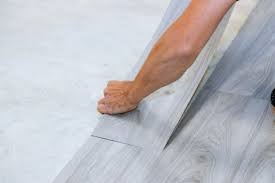 And what are some of the downsides to laminate flooring that you simply don't get with other flooring options? A Home Owner S Guide To The Pros And Cons Of Laminate Flooring