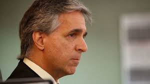 美国司机撞死中国人后移尸毁证被判一年法官：她是好人_手机凤凰网