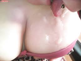 Sborra tra le tette Foto Porno - AmaPorn