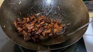 Kemudian masukkan daging babi aduk rata dengan bumbu yang sudah ditumis. Terry Scookingseries Babi Masak Kicap Style Mami Sia Youtube