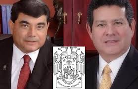 Farsante El Rector de la @UJAT, Guillermo Narváez creo una Ley que impedía  a Profesores «dobletear» salarios; todo resultó una farsa, pues él cobra  como Docente y por conducir la Universidad –