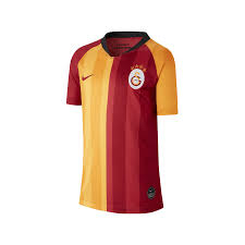 Als galatasaray fan wirst du begeistert sein, denn im soccerboots fußball fan shop findest du viele galatasaray istanbul artikel wie trikots, shorts und stutzen zu günstigen preisen. Nike Galatasaray Istanbul Kinder Heim Trikot 2019 20 Rot Orange Fussball Shop