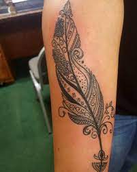 Weitere ideen zu tattoo unterarm frau feder, tattoo unterarm frau, tätowierungen. 1001 Ideen Und Inspirationen Fur Ein Cooles Feder Tattoo