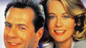 De son côté, patrick va devoir trouver des ressources pour sortir de son état de sidération. Clair De Lune Episodes Acteurs Diffusions Tv Replay Tele Loisirs