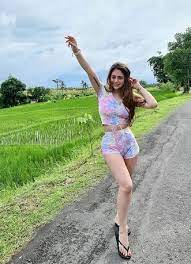 Spg memeknya ngecap di celana bolabolu: Foto Seksi Celine Evangelista Dan Georgina Rodriguez Pakai Baju Ketat Menggoda Banget Okezone Bola