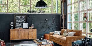 La maison du rideau, tapissier décorateur d'ameublement depuis 1964, nous fournissons des prestations artisanales dans tous les domaines de la tapisserie décoration : Centre Commercial Maison Plus