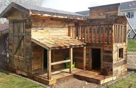 And The Fourth Little Piggy Built His Home From Pallets House Hunting Pallet House Plans Pallet House Pallet Playhouse