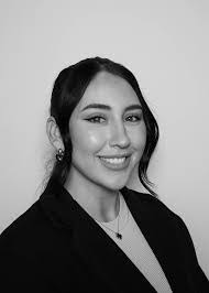 Bethany Larkin's Instagram, Twitter & Facebook