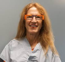 Dr. Michele Moss MBChB , LMCC , MCFP