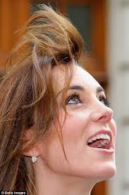 I wish I could get HELLO from that gorgeous fan of the royal family