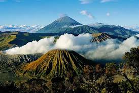 Beginilah penampakan asli 7 pemandangan alam khas indonesia yang tergambar di uang kertas rupiah baru tahun emisi 2016 aneiqbal blog tutorial dan informasi untuk anda. 18 Lokasi Dengan Gambar Pemandangan Alam Yang Indah Finansialku