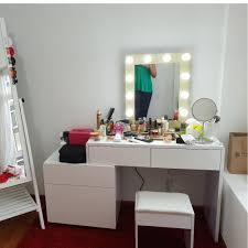 Add to favorites wood makeup table with large drawers and flip top mirror, luxurious makeup table, wriing table elizamcoon $ 183.99 free shipping add to favorites. Professional Makeup Dressing Table Lighting Mirror Furniture Home Living Lighting Fans Lighting On Carousell