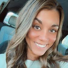 Are there any restaurants hiring for weekends only in Tampa?