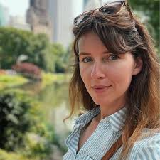 Bridgerton People: Is the whole reason Penelope is 'unmarryable' because  she is not thin? Is that the whole issue?