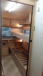 Molto valida per lo spazio restante ci sta in macchina imballato. Costruzione Letti A Castello Su Roulotte Mm Camper Pesaro