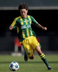 Ado den haag is een nederlandse voetbalclub uit den haag die op 1 februari 1905 werd opgericht. Emilio Estevez Plays First Game For Ado Den Haag