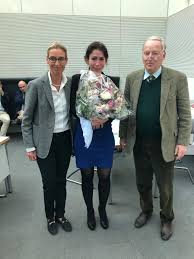 She worked as a lawyer in berlin when she began her political career. Bericht Aus Dem Bundestag 05 04 2019 Beatrix Von Storch